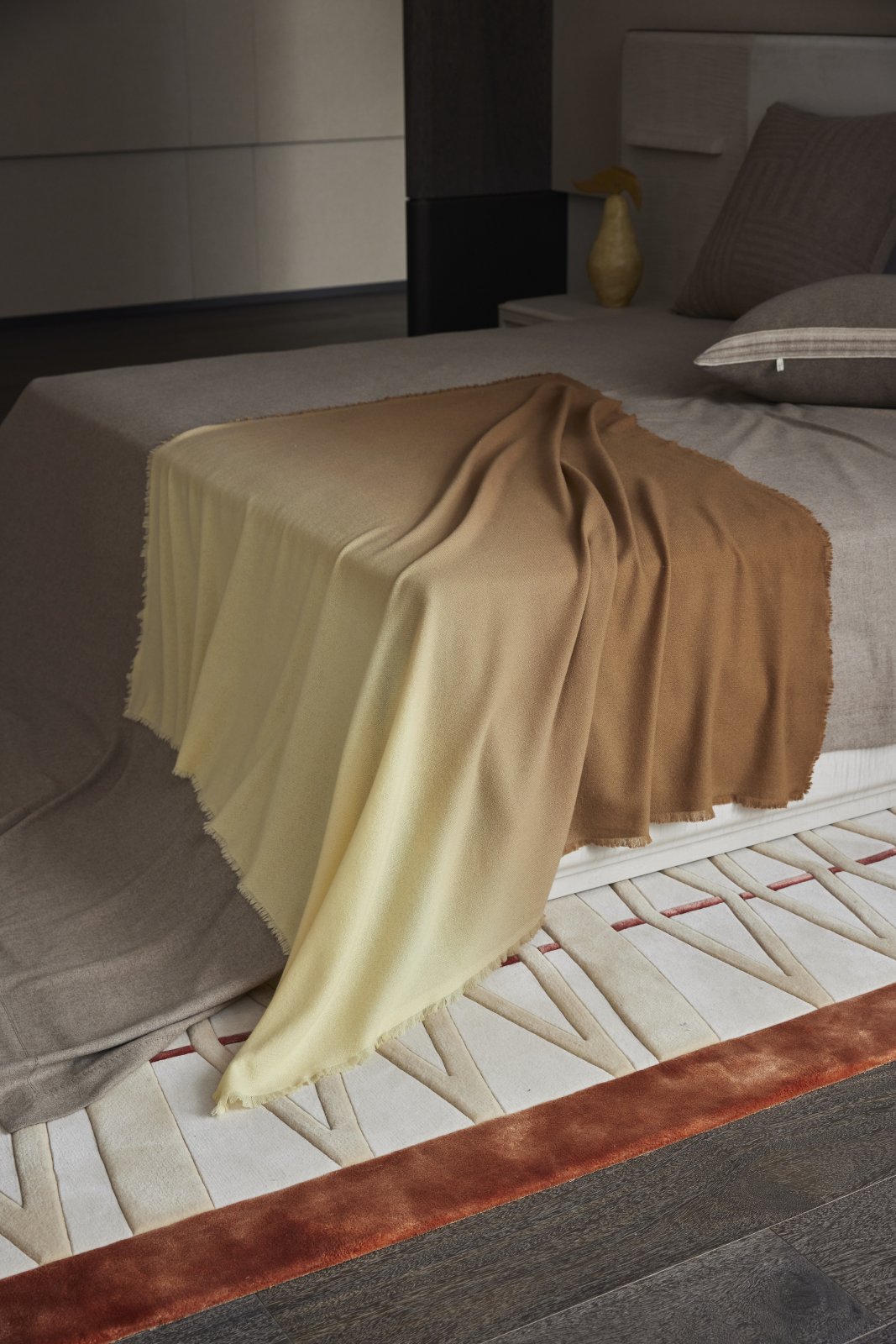 Dyed Gradient Cashmere throw