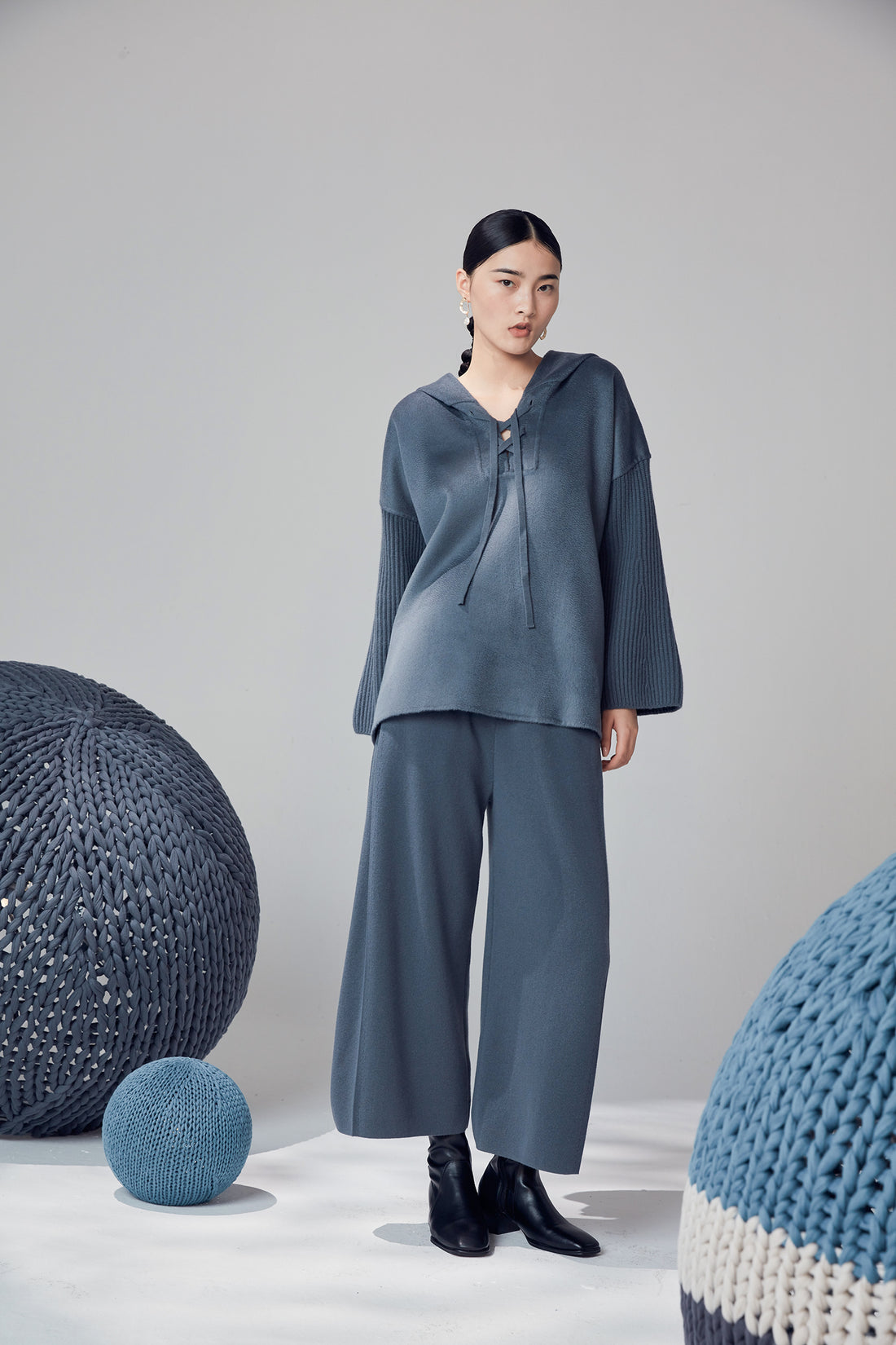 Joint stitch 100% cashmere hooded jumper